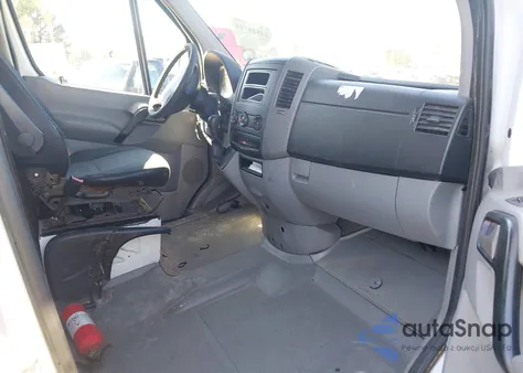 2012 Mercedes-Benz Sprinter 2500 High Roof из США, поврежденный, VIN WD3PE8CB2C5704133